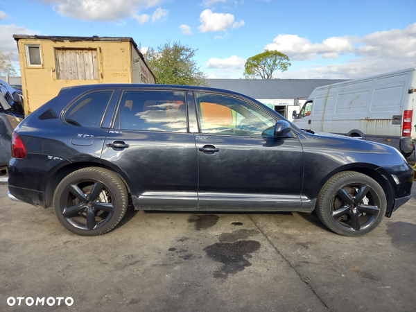 PORSCHE CAYENNE S MASKA POKRYWA SILNIKA LC9Z - 24