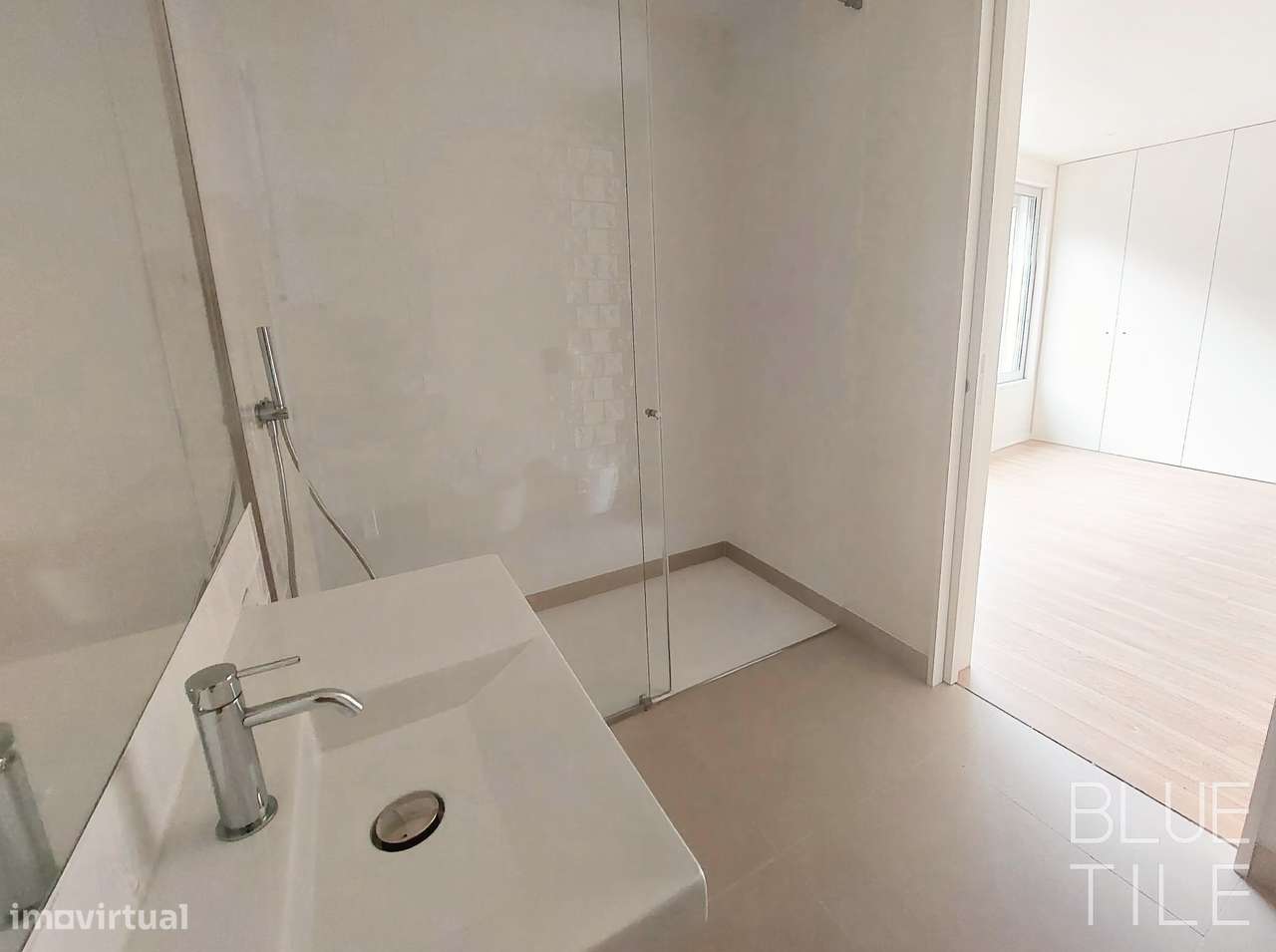 Apartamento T1 - voltado para o parque do Covelo, com lugar de garagem-22