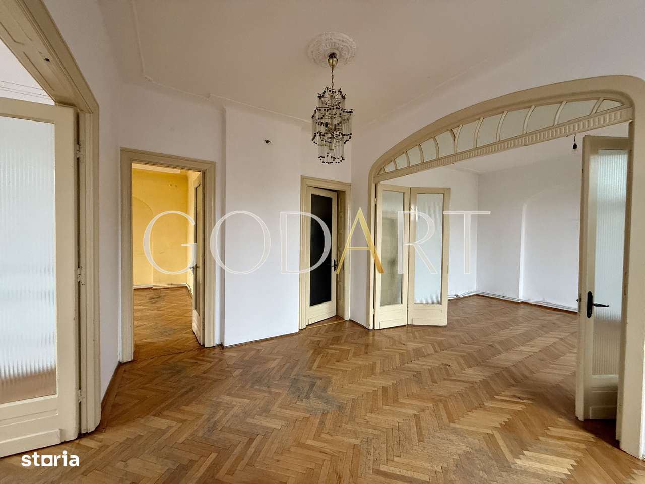 Apartament in vila interbelica | singur pe etaj-1