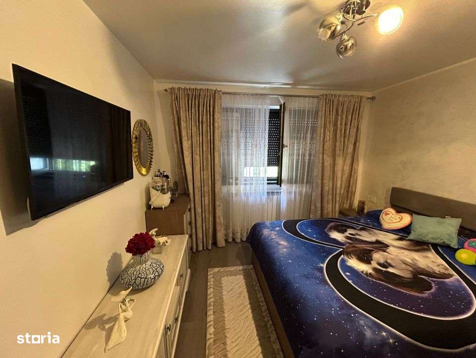 - Apartament 3 camere Calarasilor Viziru, La Cheie, etaj 2 - Imagine principală: 4/12
