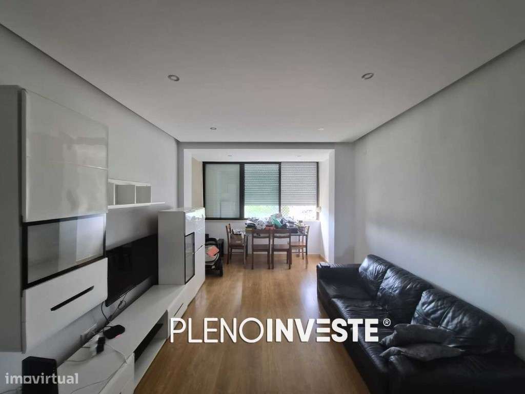 Apartamento T2 em Excelente Estado de Conservação em Palhais-17