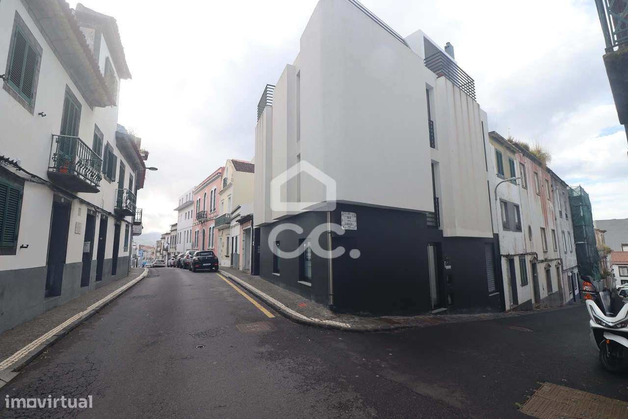 Moradia em Estado de Ruína - São Pedro - Ponta Delgada-5