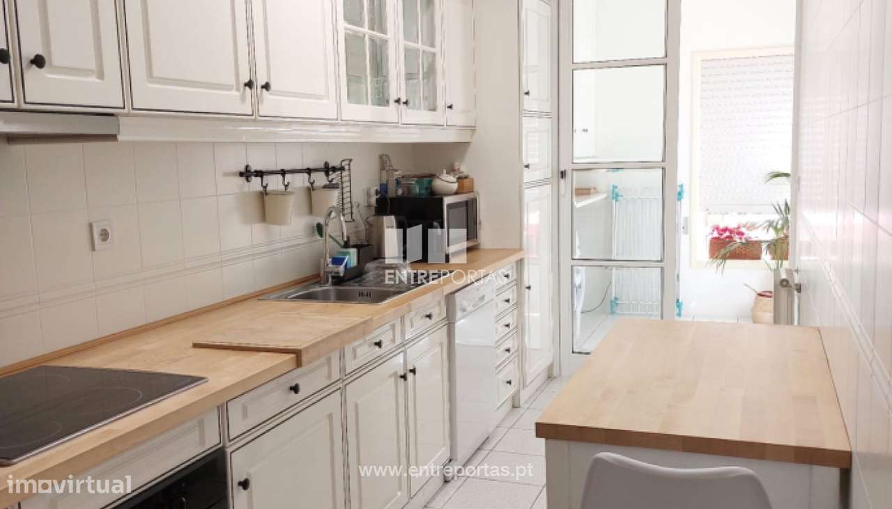 Venda de Moradia V2 com garagem para 2 carros, Santa Maria Maior, Vian - Grande imagem: 4/29