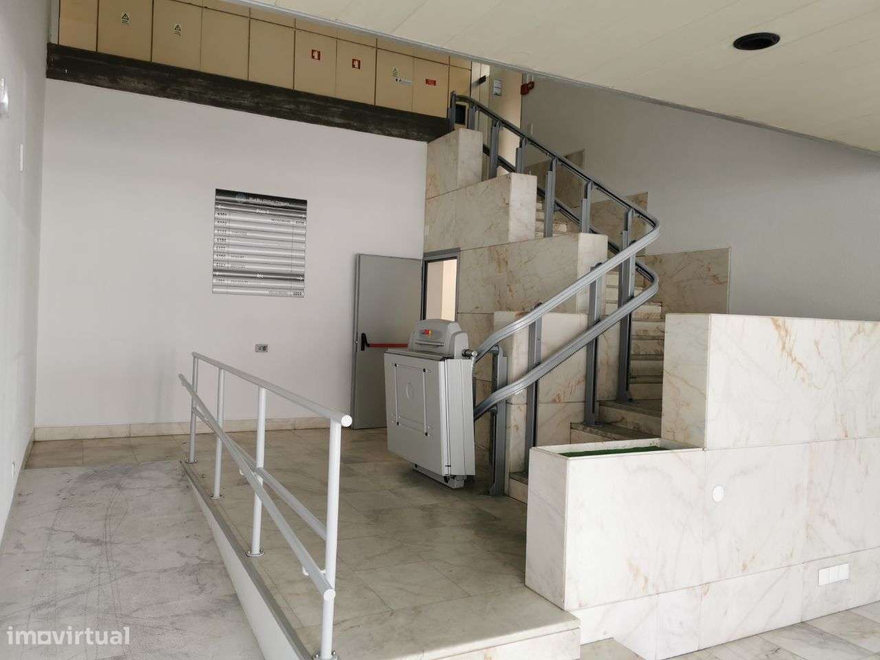 Sala de Escritórios 6104, em Setúbal de 101m2 - 8€/m2 - Grande imagem: 5/13