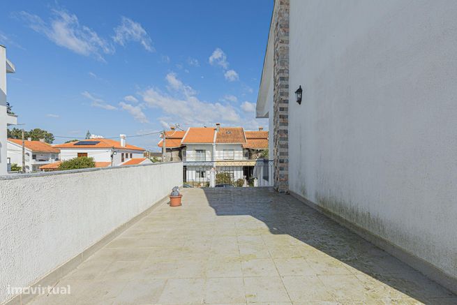 Moradia T3 + 2 na MARISOL - Charneca de Caparica-24