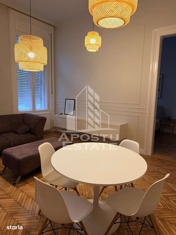 Apartament 2 camere, Piata Maria, cladire istorica - Imagine principală: 3/7