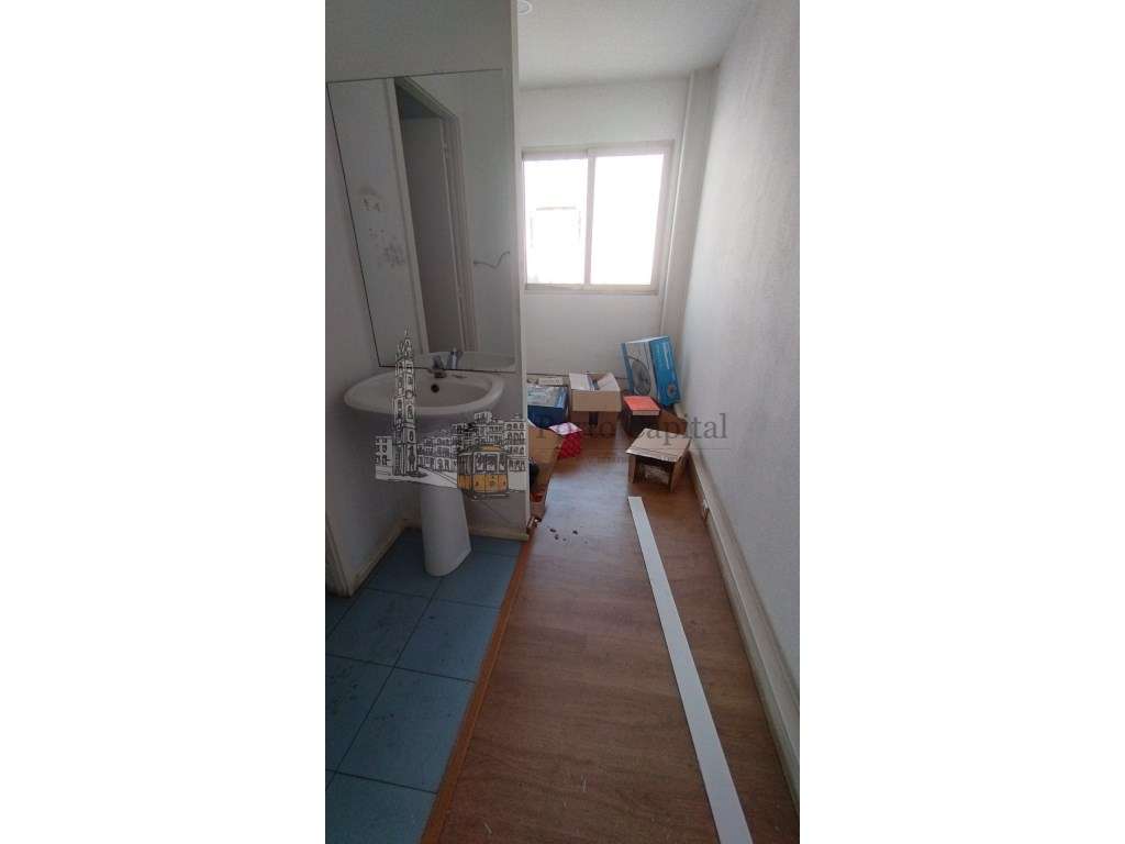 Armazém com espaço amplo e pé direito alto em Vila do Conde - EXCEL... - Grande imagem: 4/33