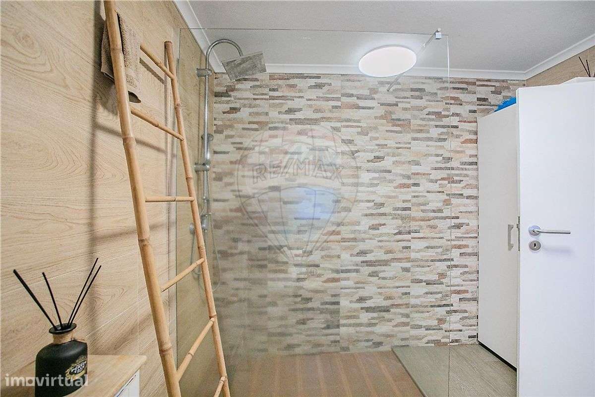 Moradia T4 para venda-23