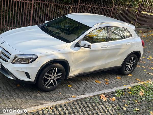 Mercedes-Benz GLA - 2