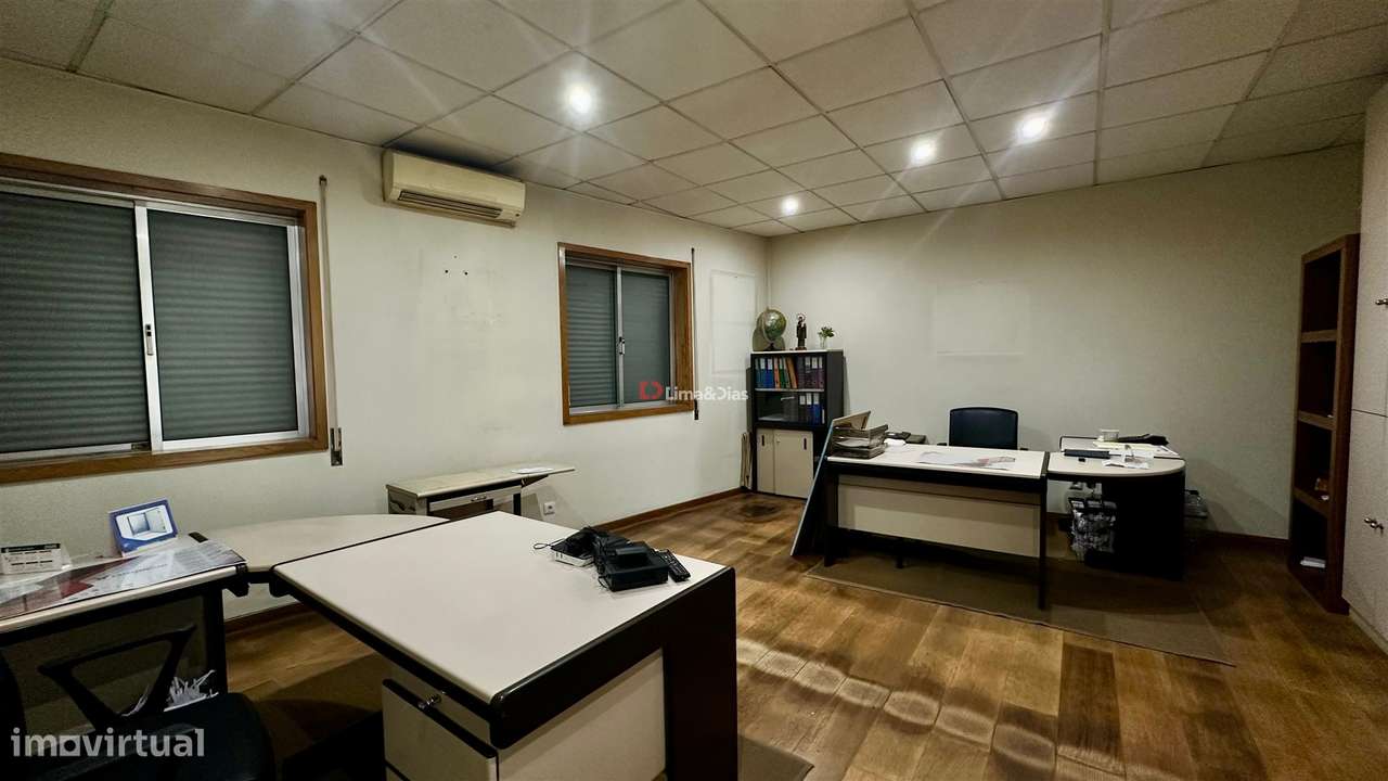 Armazém, Industria em Oliveira do Douro - Grande imagem: 4/30