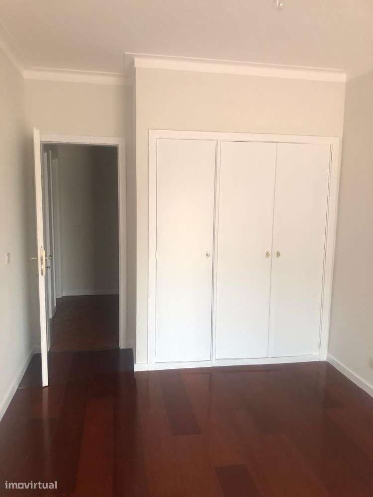 Excelente T3 centro da Régua com 2  terraços e box-10