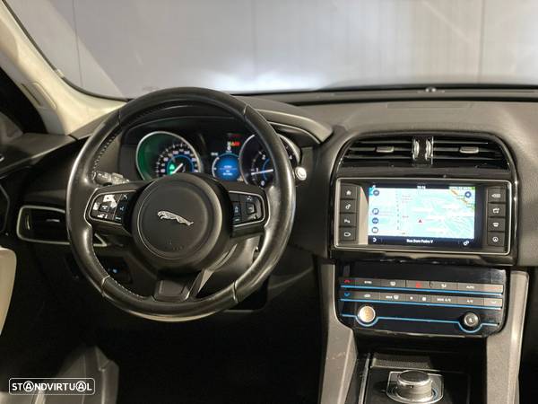 Jaguar F-Pace 2.0 i4D Portfolio Aut. - 31