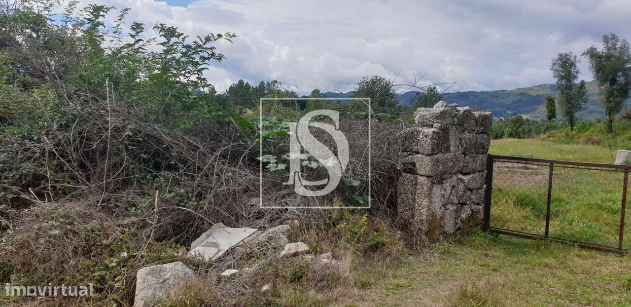 Moradia para Restaurar T3 Venda em Pinheiro,Vieira do Minho-8