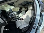 Volvo XC 40 T5 AWD Momentum Pro - 9
