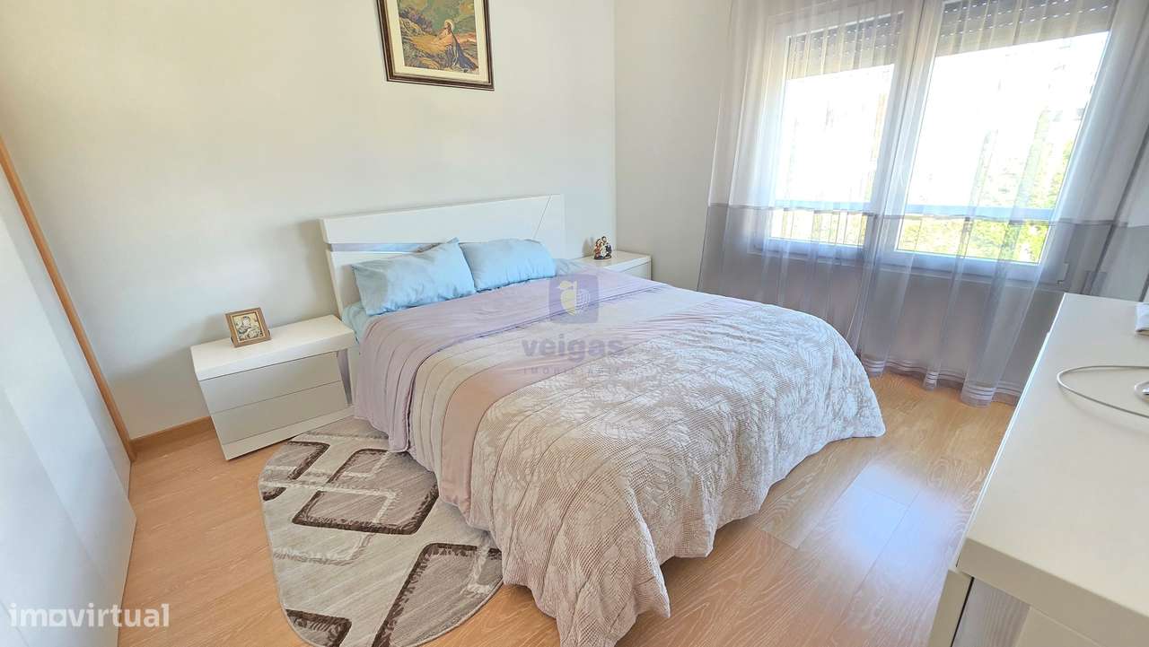 Apartamento T2 com Terraço em Outeiro da Cabeça-9