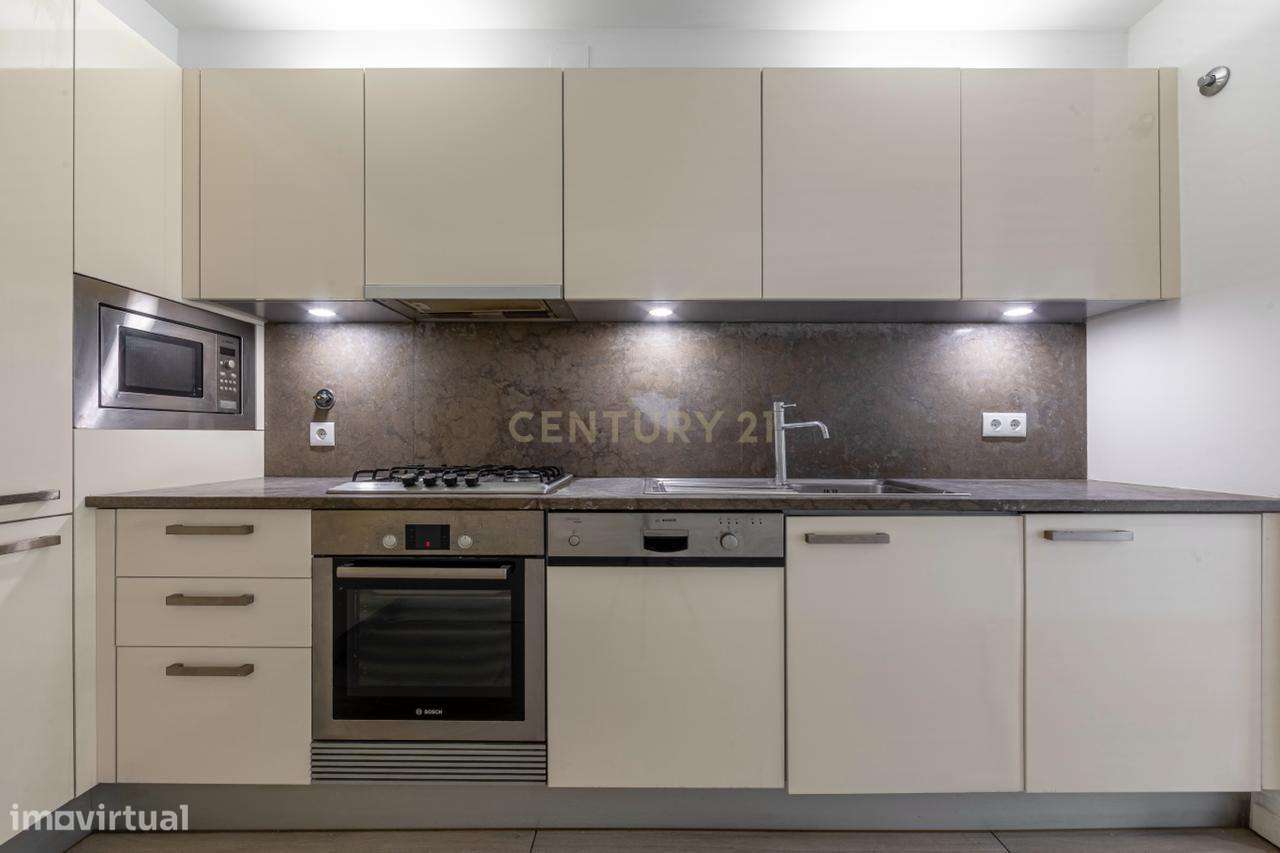 T1 com garagem na Av. Duque de Loulé - Grande imagem: 2/31