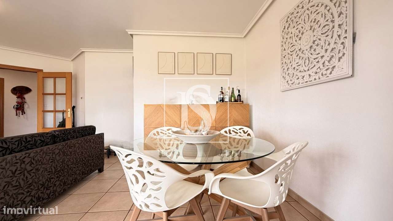 Apartamento T3 Renovado com Parqueamento em Alhos Vedros-2