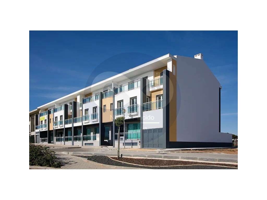 Lote para prédio com 20 fogos em Urbanização Recente. - Grande imagem: 3/6