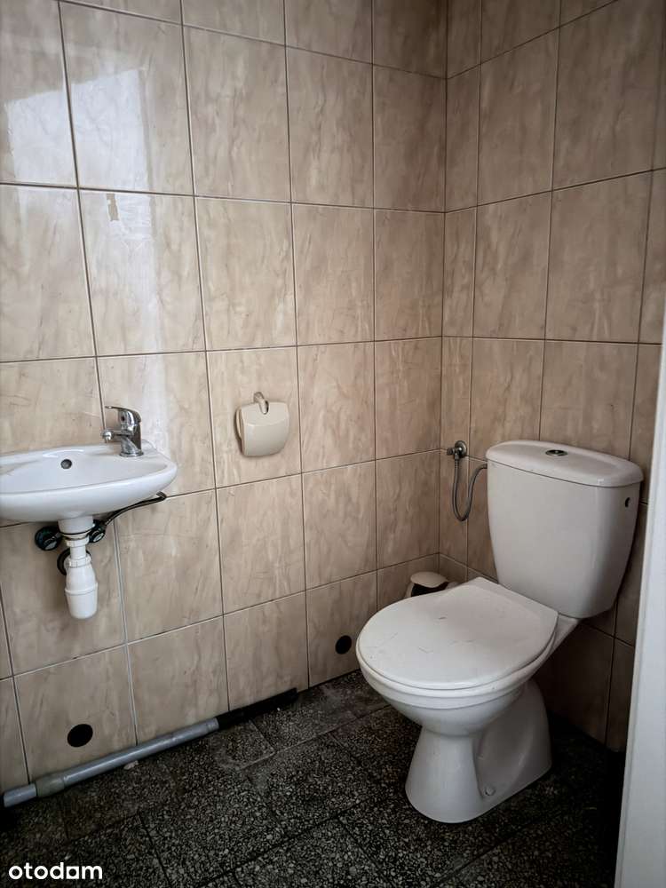 NA SPRZEDAŻ DWA LOKALE UŻYTKOWE Z POTENCJAŁEM – DO GENERALNEGO REMONTU-3