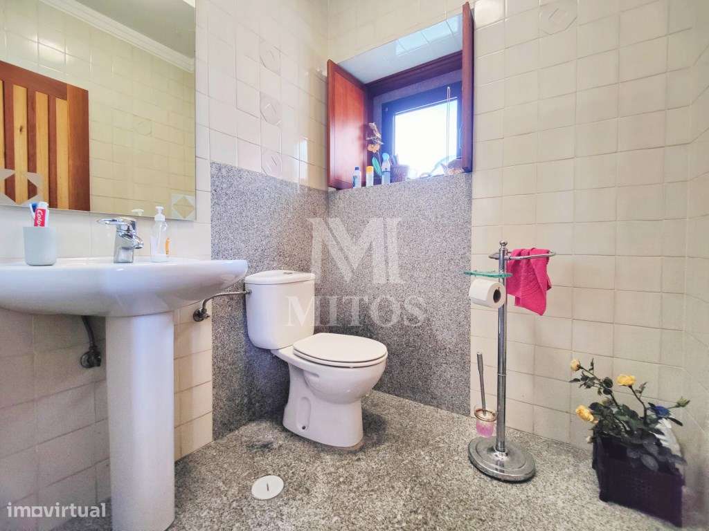 Moradia isolada em zona privilegiada - Santa Maria Maior - Grande imagem: 5/29