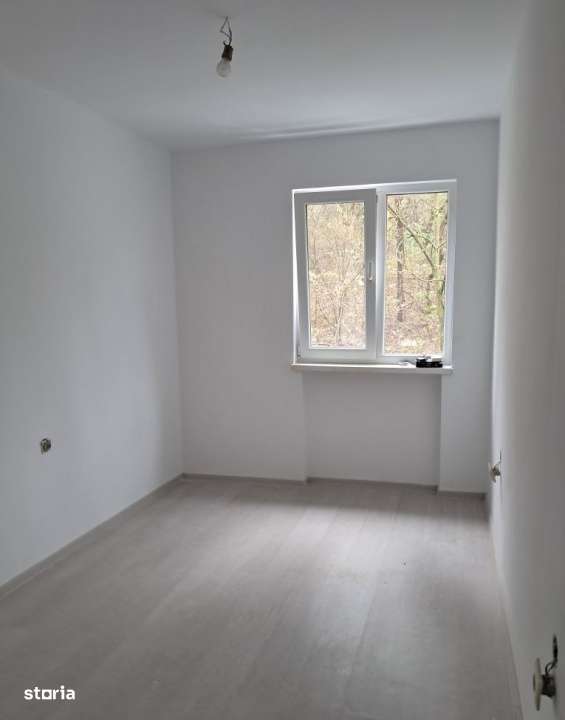 Garsoniera renovata 13 mp etaj 2 Targu Mures - strada Cugir-1