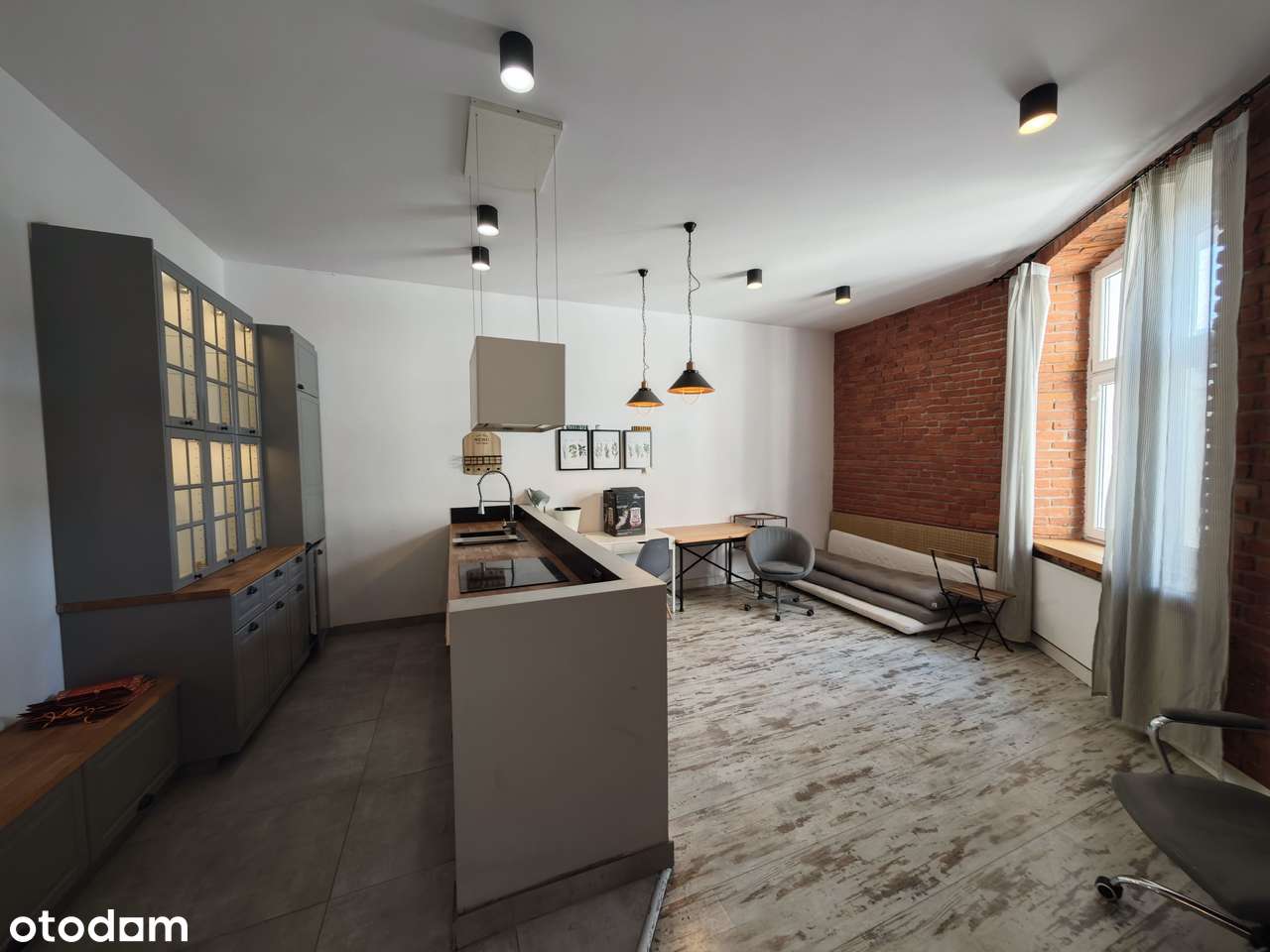 Tylko 6000 zł za m2. Duże mieszkanie w centrum Łodzi na 1 piętrze-10