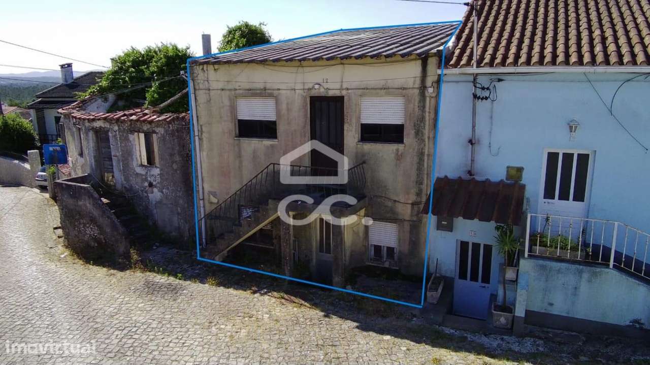 Prédio com 2 Apartamentos T2 no Centro de Pataias | Excelente Oportuni-0