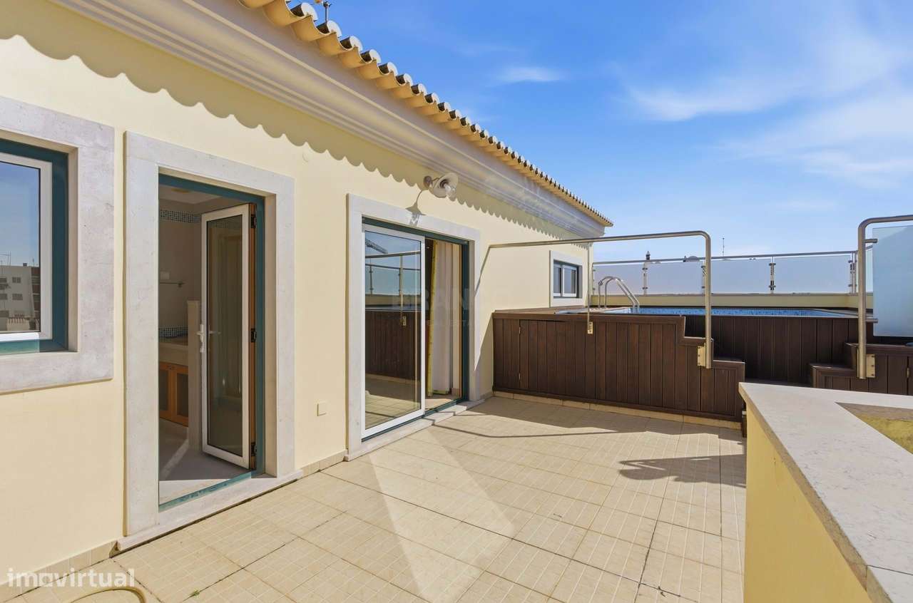 Moradia Familiar T4+1 | Lagoa, Algarve-32