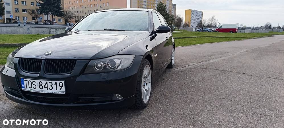 BMW Seria 3 325i Edition Sport - 12