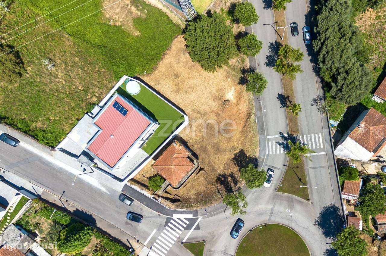 Terreno Urbano 1.000 m² | IC 0.66 | São João da Madeira-11