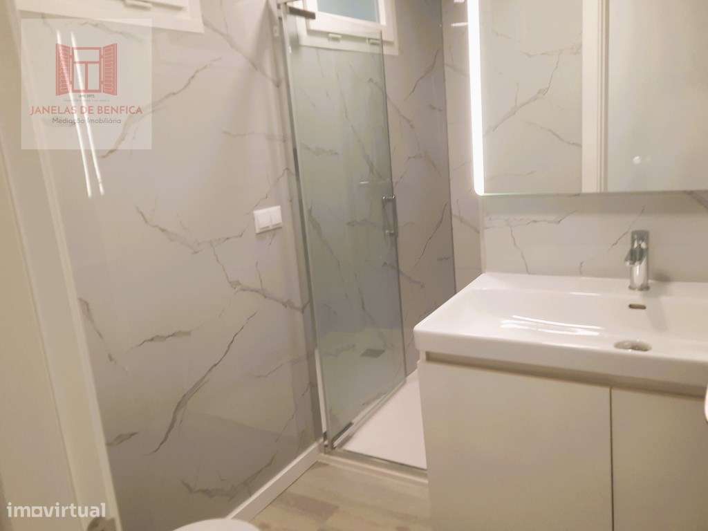 T2 totalmente remodelado, c/arrecadação - Oeiras-13