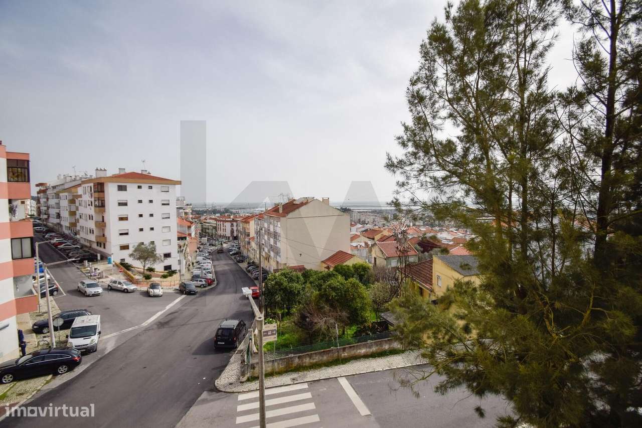 T2 Totalmente Remodelado | Pronto a habitar | Alverca-22