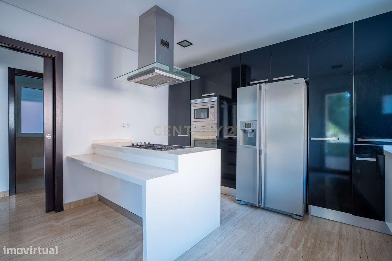 Moradia T4 com Piscina Privativa | Bicesse, Cascais-27