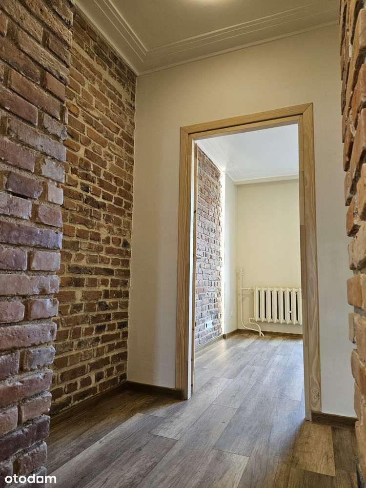 Dwa pokoje po generalnym remoncie | Sztukateria i cegła | 48,6 m2-13