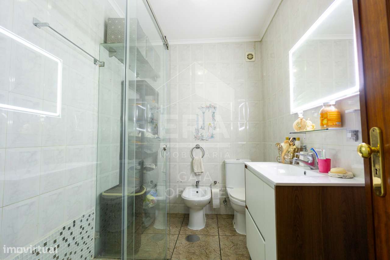 Apartamento T3 com Excelentes Áreas em Oliveira do Douro-28