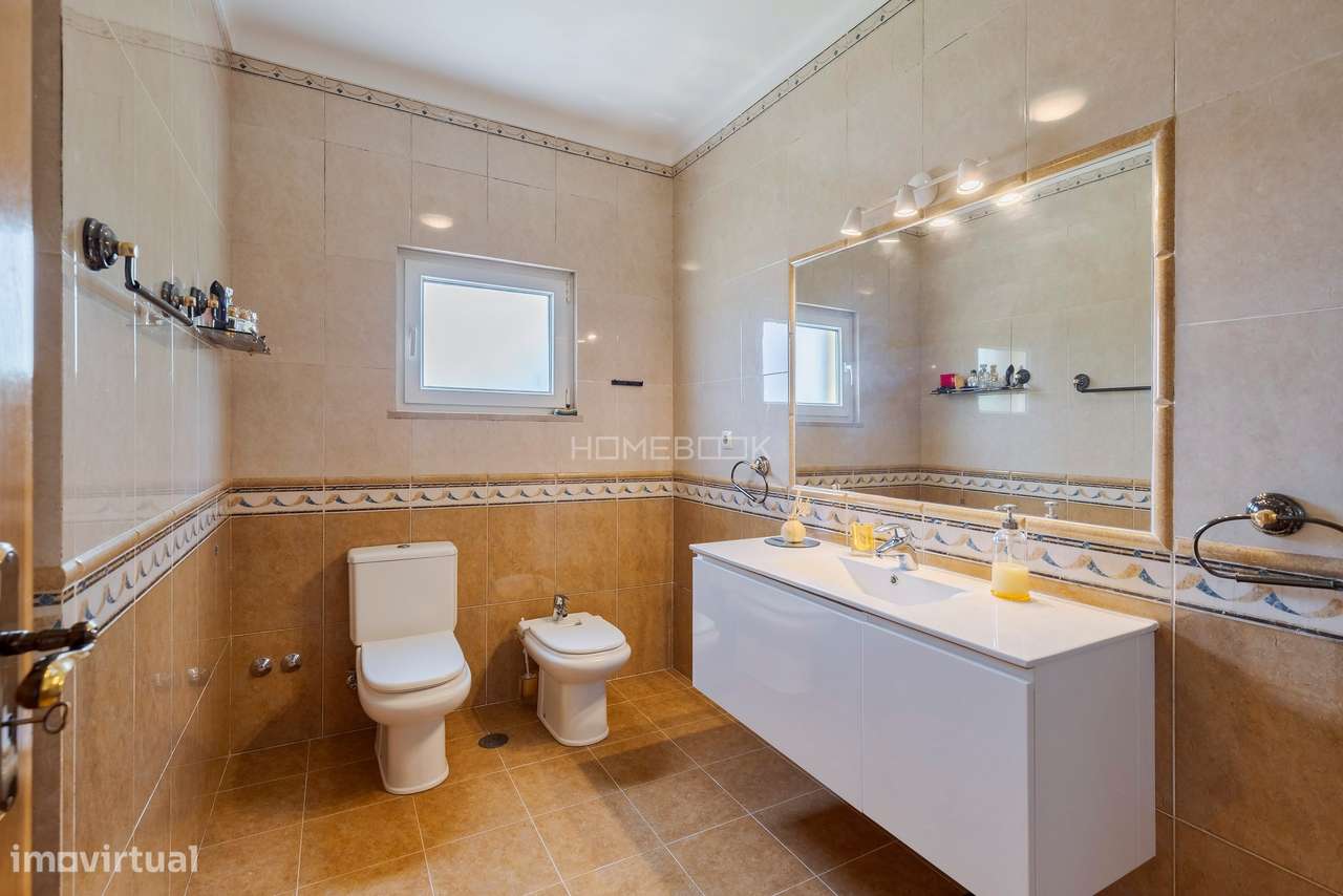 Moradia c/ 354 m² | Lote 1130 m² | Piscina e Jardim em Brejos do Assa-26