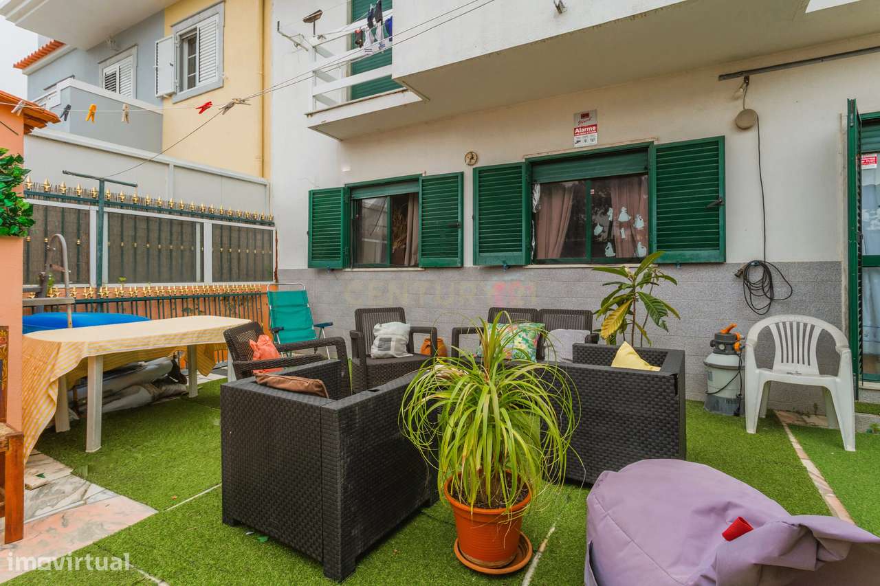 Andar de Moradia com Excelente Espaço Exterior / Terraço com 50 m² e S-12