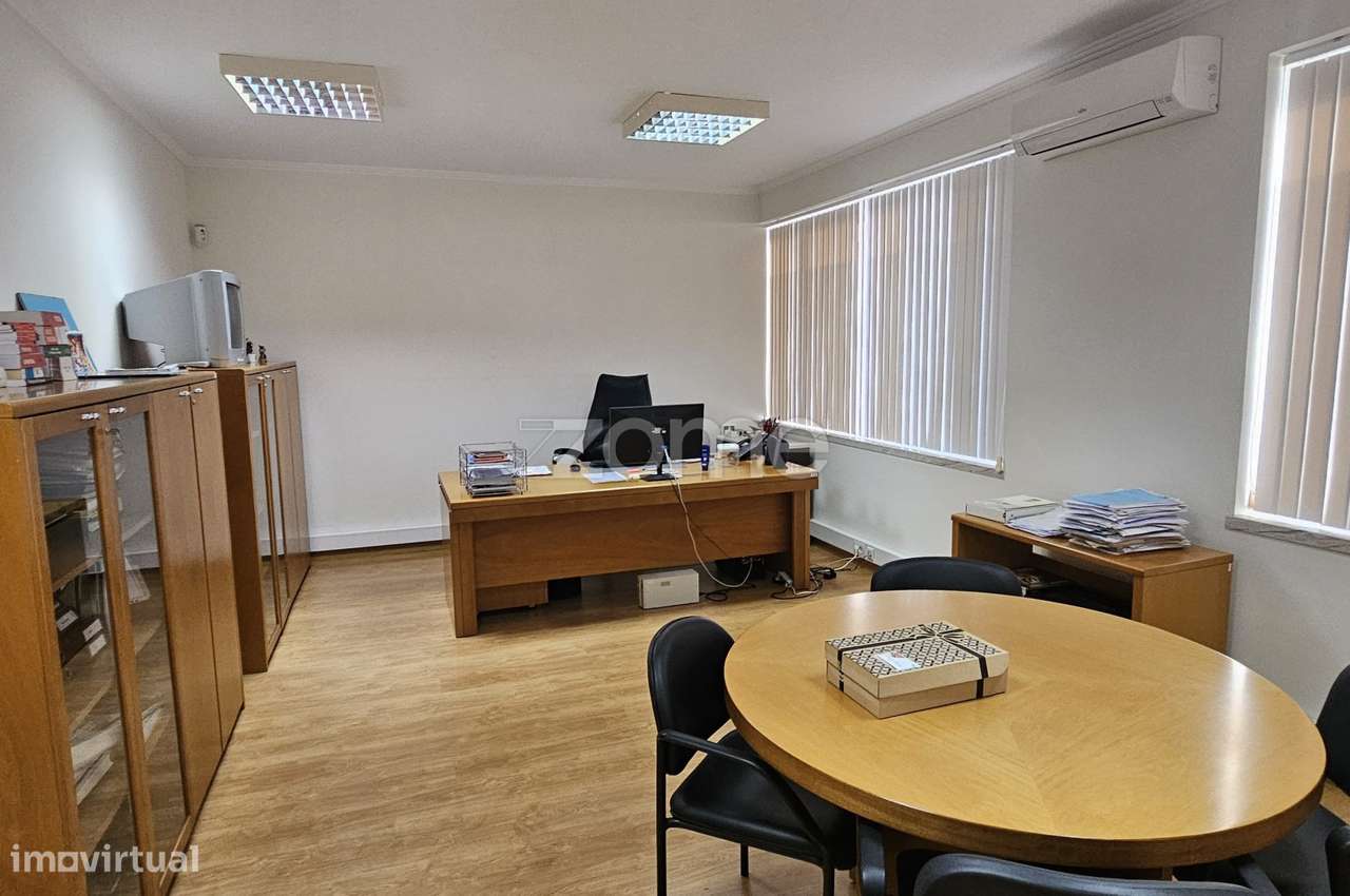 Escritório - Barreiro - Grande imagem: 1/9