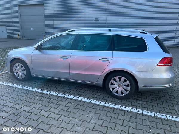 Volkswagen Passat Variant 2.0 TDI DSG BlueMotion Technology Comfortline - 8