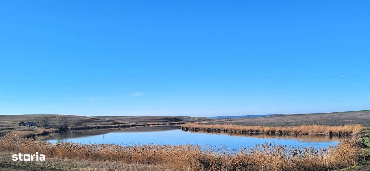 Vanzare teren Frasinet, 2.000 mp, deschidere lac 50 m, comision 0%-3