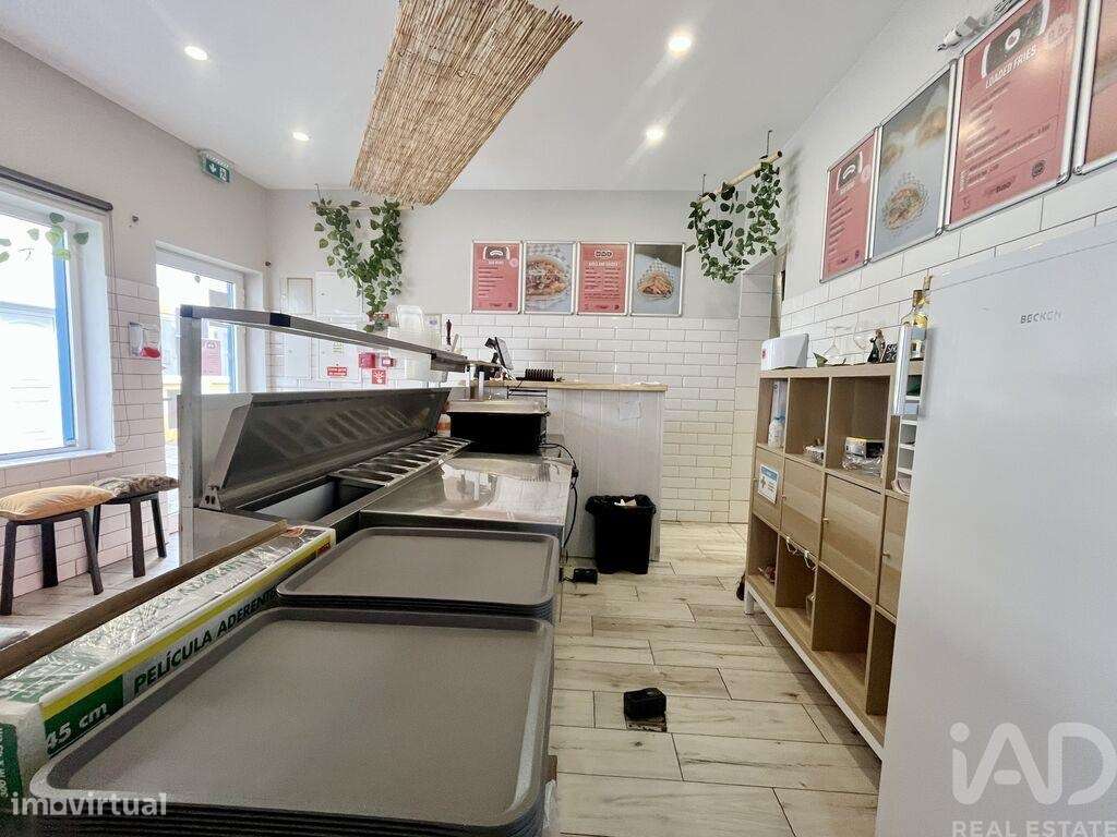 Loja / Estabelecimento Comercial T1 em São Gonçalo De Lagos de 70,00 m - Grande imagem: 4/11