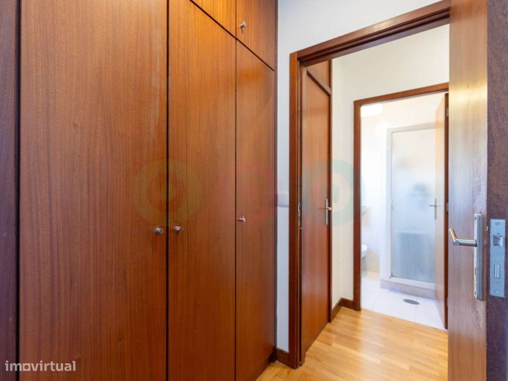Apartamento T3 no Passeio das Fontaínhas, Centro do Porto-16