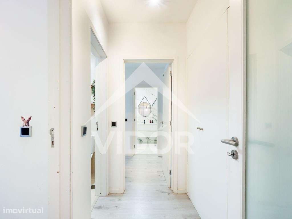 T2 com 130 m² | 105 m² de Área Privativa + Garagem e Arrumos-6