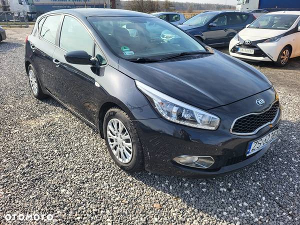 Kia Ceed Cee'd 1.6 GDI Business Line - 3