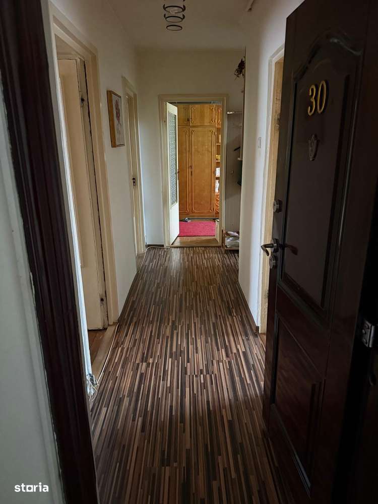 Apartament 3 Camere Decomandat zona Han !-9