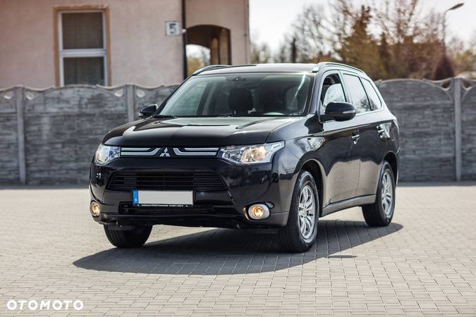 Mitsubishi Outlander 2.2 DI-D 4WD Invite - 1