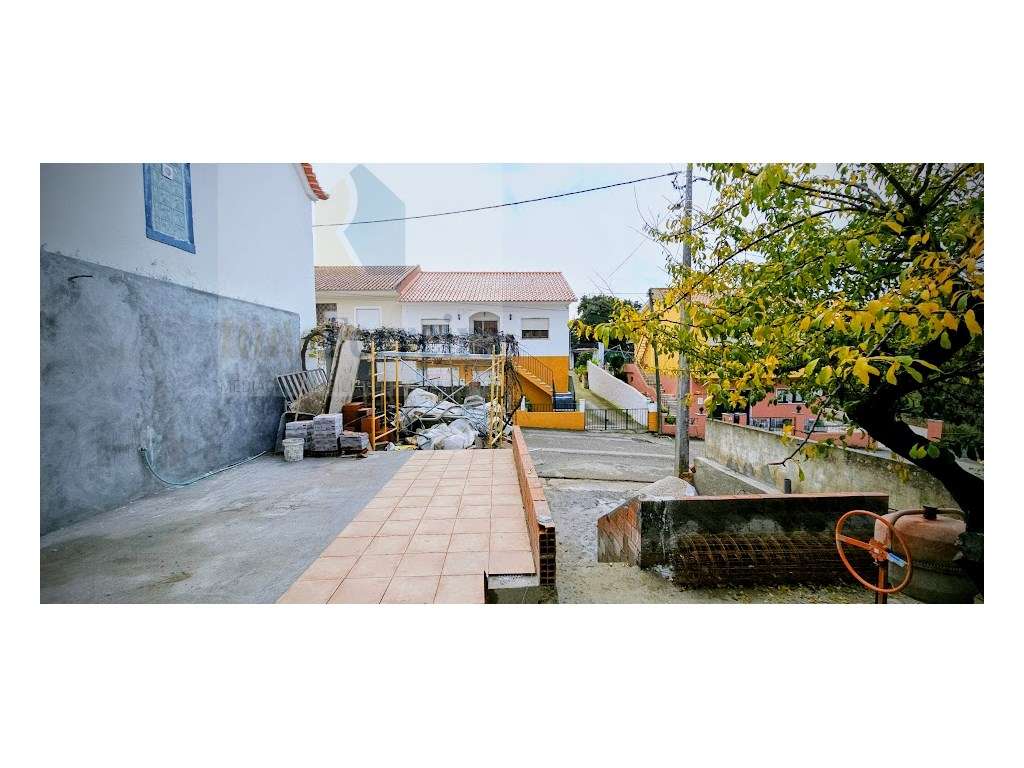Moradia T2 em recuperação, Dois Portos, Runa!! - Grande imagem: 4/24
