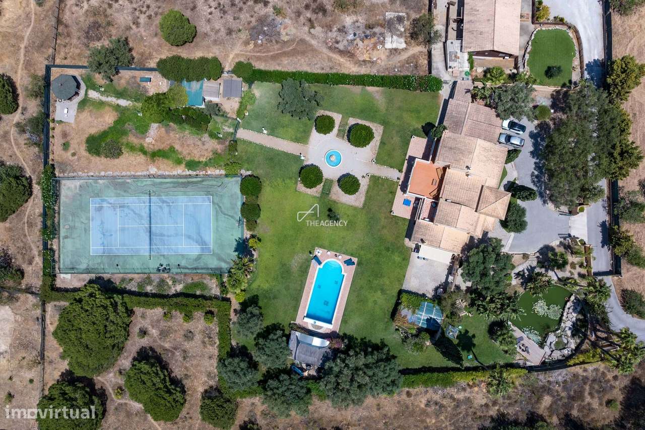 Excecional Propriedade de 5 Quartos – Luxo e Rendimento no Paraíso – A - Grande imagem: 4/55