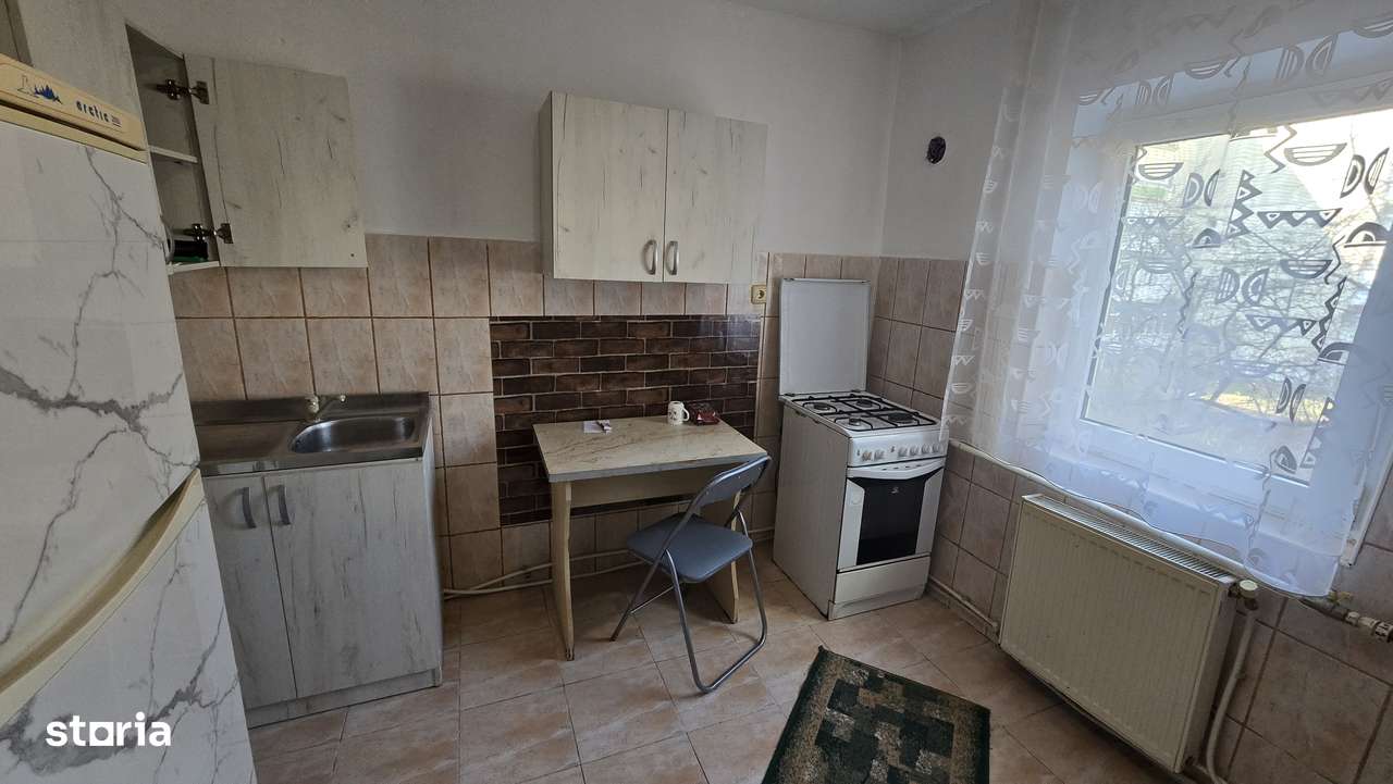 Ofer spre închiriere garsoniera et 1 - Imagine principală: 5/6