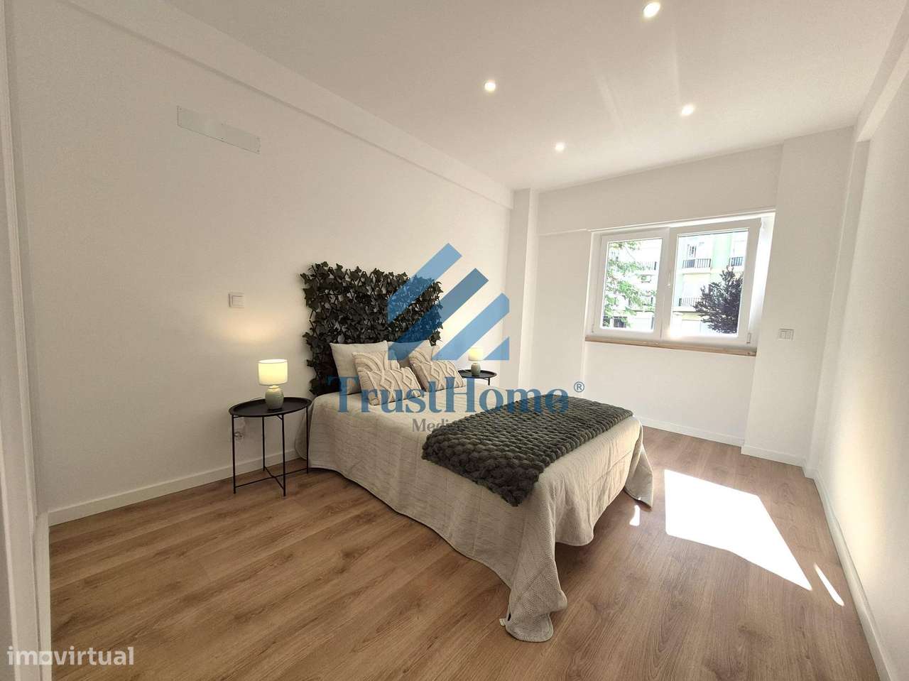 T2 Totalmente Remodelado c/ arrecadação 27m2 Benfica Lisboa-9